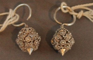 Image description is not available for DU1967.195.2a-b